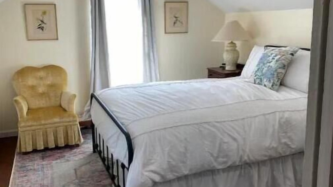 Photo of Bedroom in Hillsboro