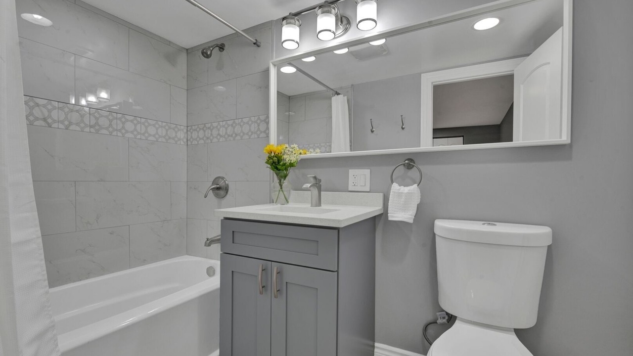 Photo of Bathroom in Bronzeville