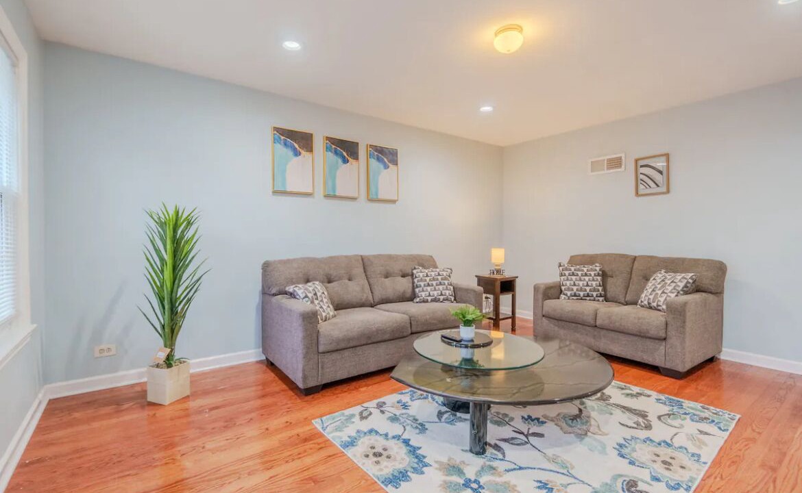 Photo of Livingroom in West Ridge