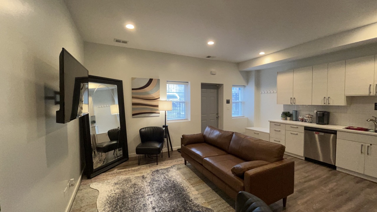 Photo of Livingroom in North Lawndale