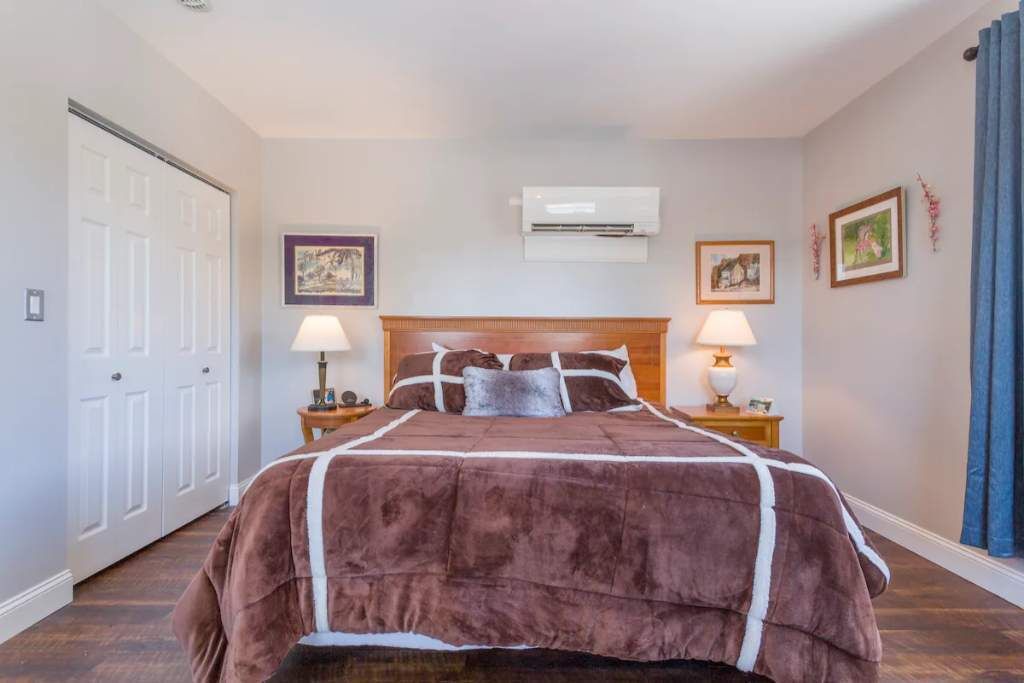 Photo of Bedroom in Forest Park