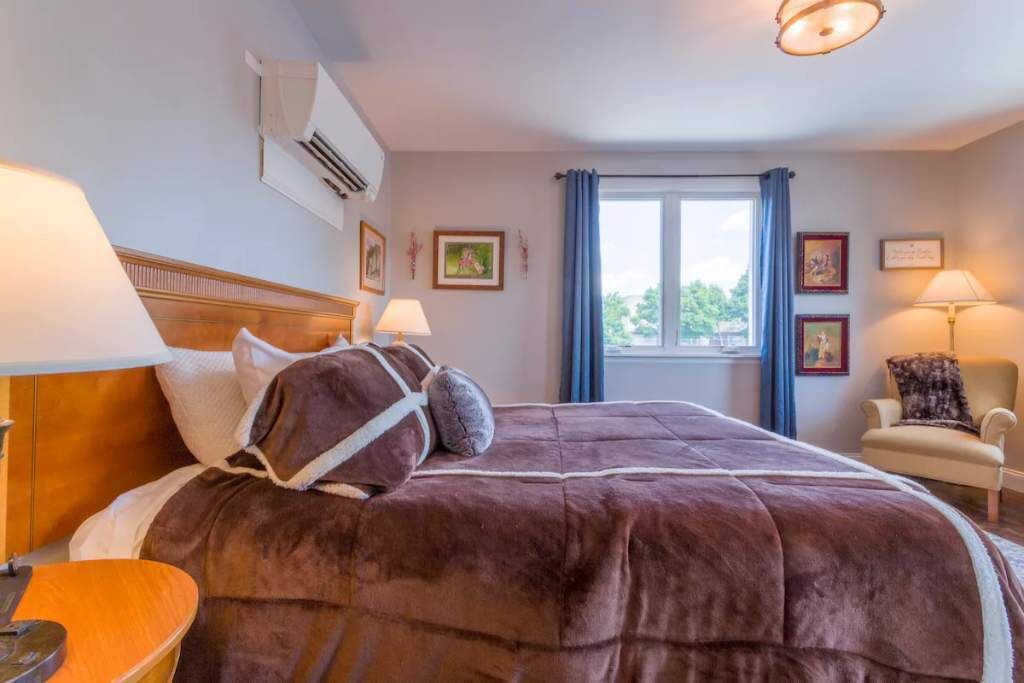 Photo of Bedroom in Forest Park