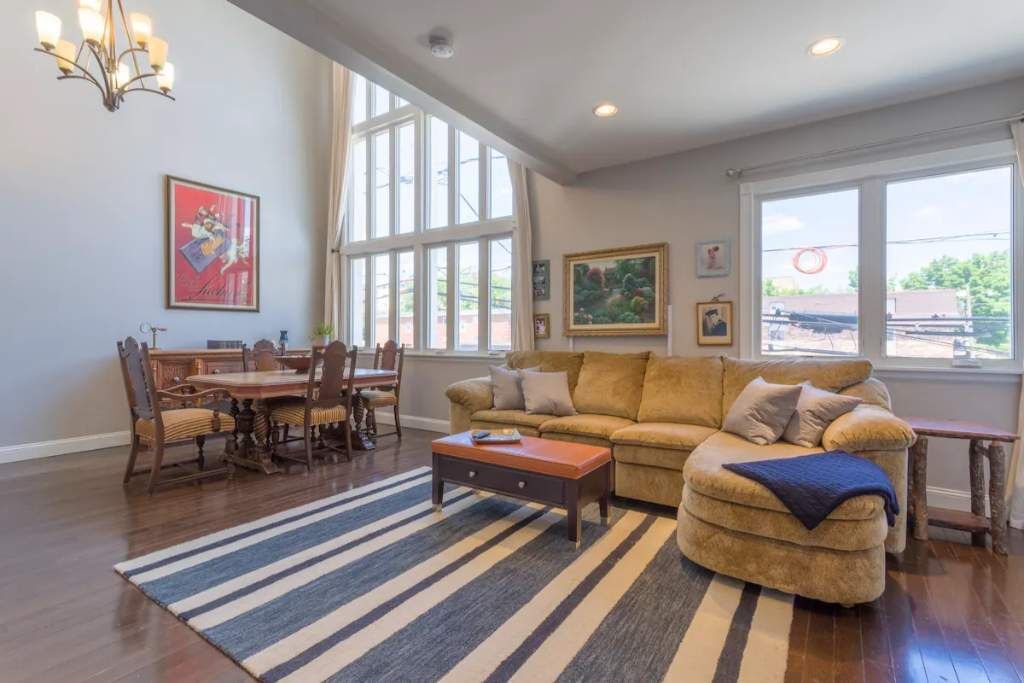 Photo of Livingroom in Forest Park