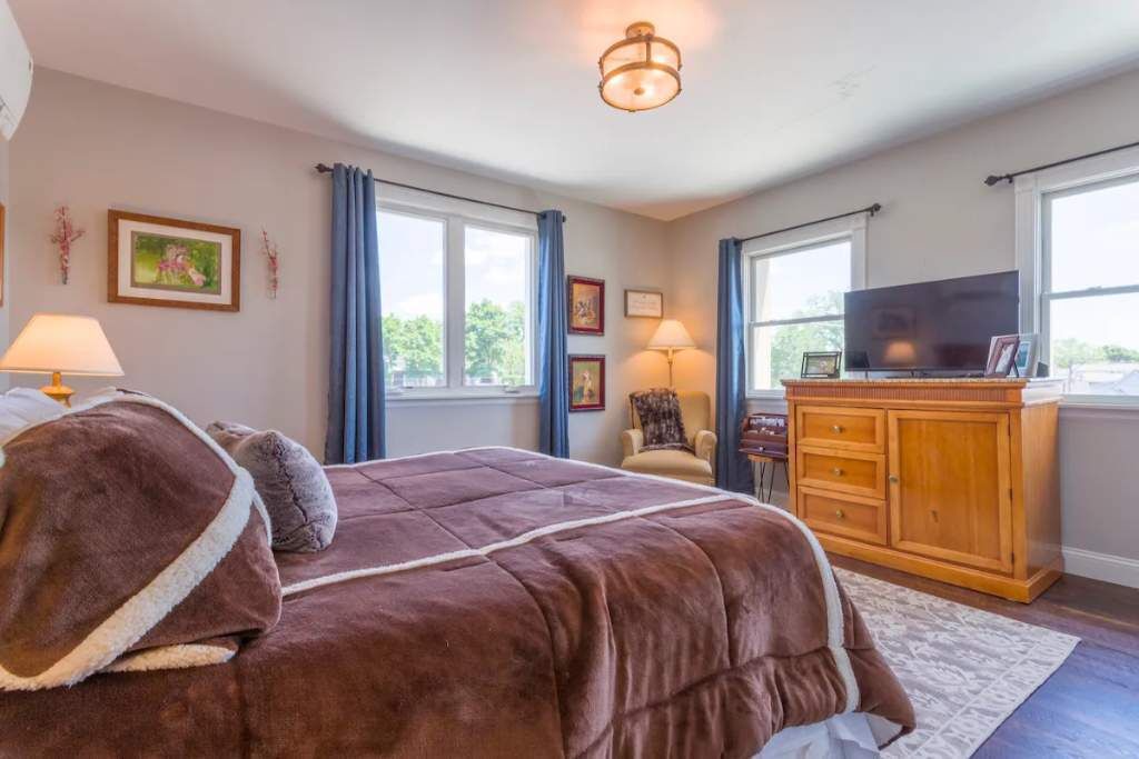Photo of Bedroom in Forest Park