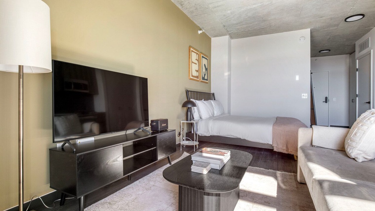 Photo of Bedroom in Near West Side