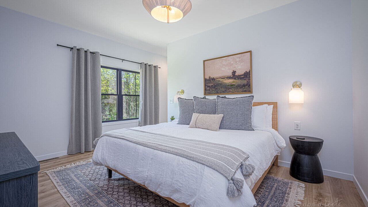 Photo of Bedroom in Galena
