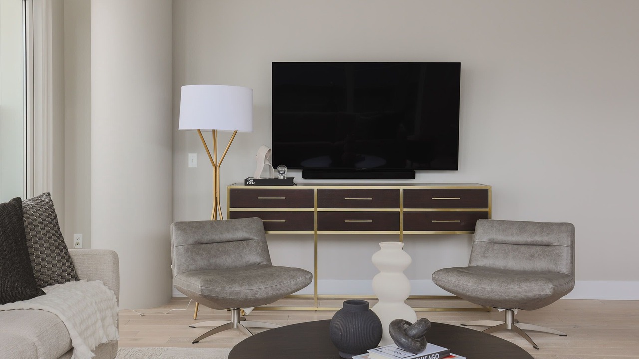 Photo of Livingroom in Near North Side