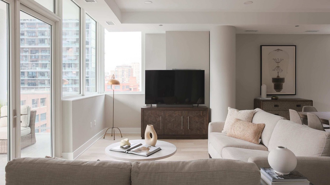 Photo of Livingroom in Near North Side