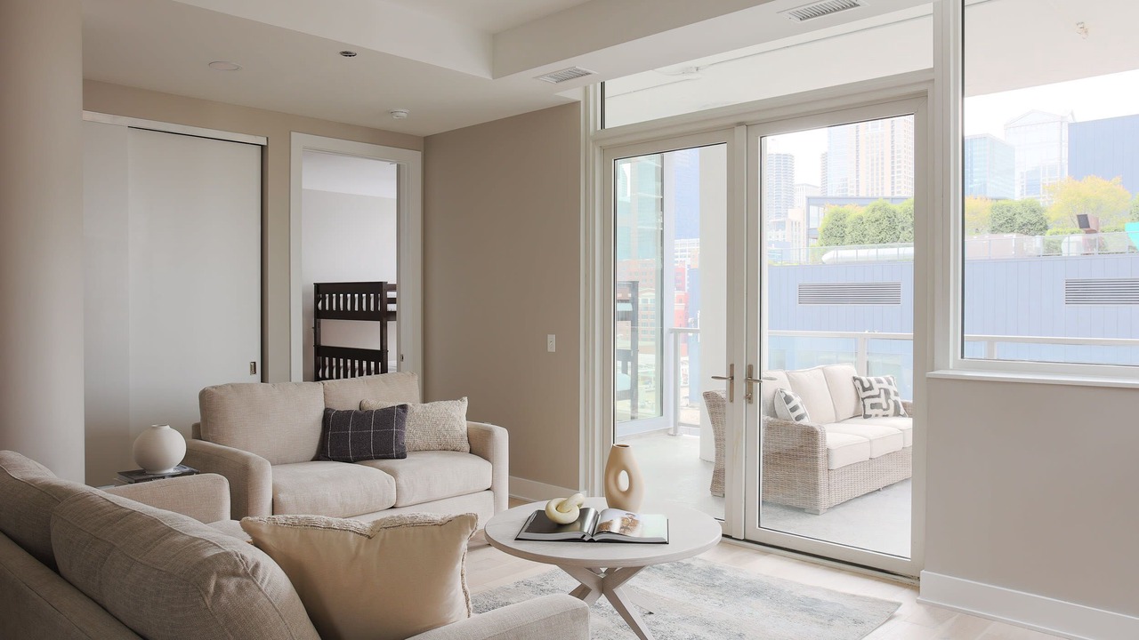 Photo of Livingroom in Near North Side