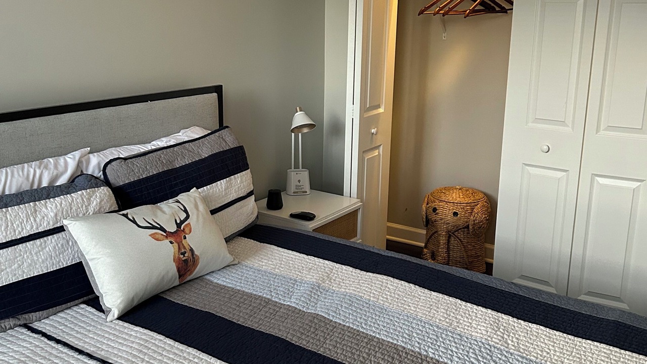 Photo of Bedroom in Woodlawn