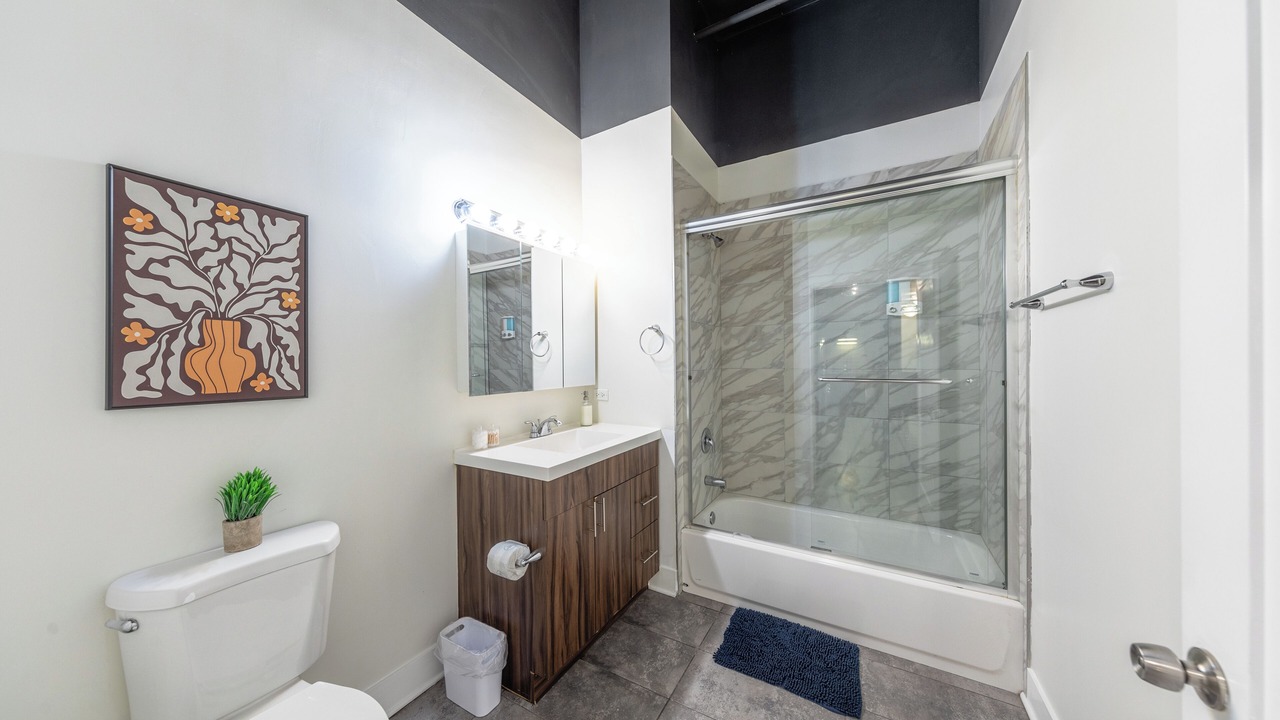 Photo of Bathroom in Near South Side