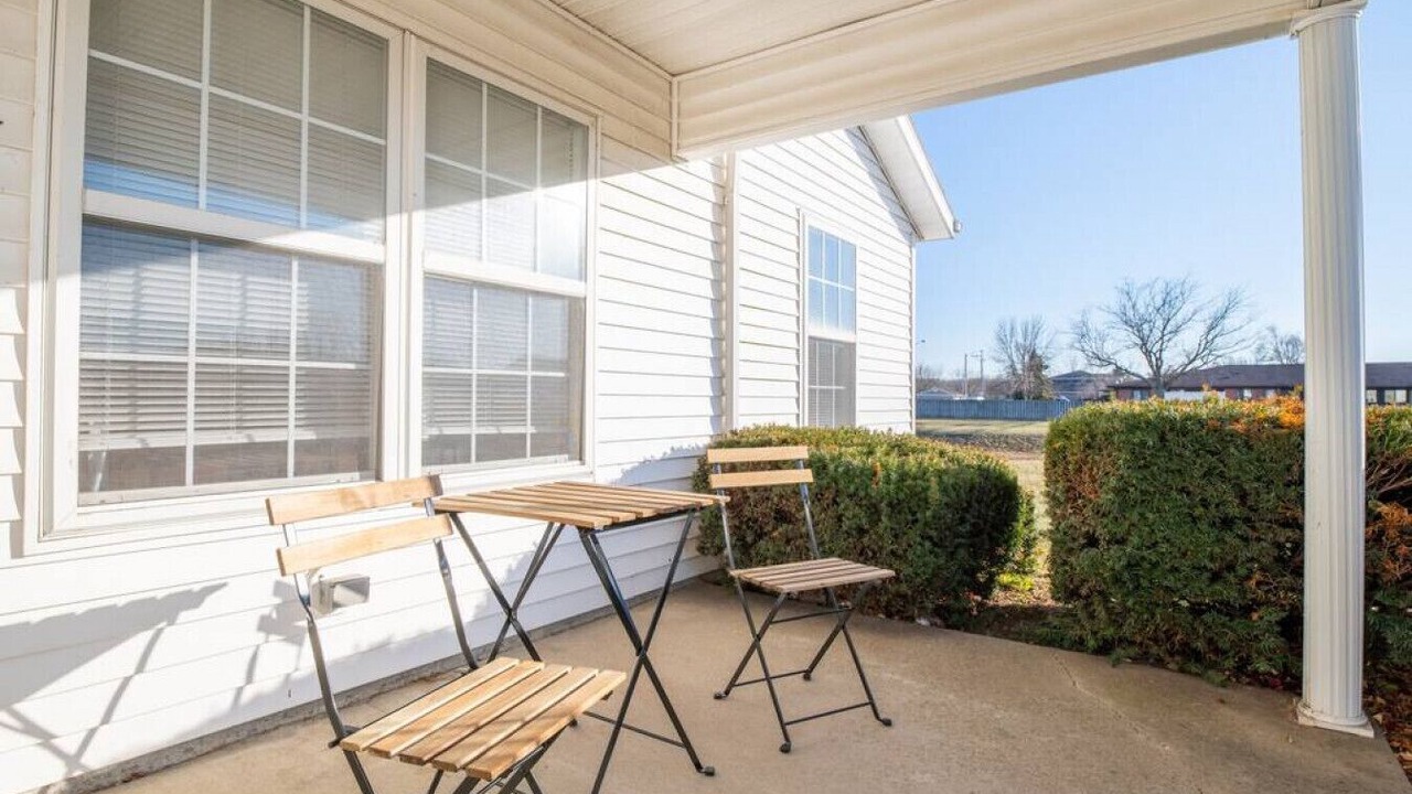 Photo of Outdoor in Groveland
