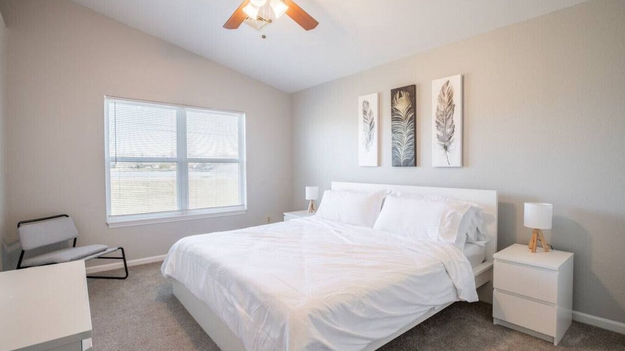 Photo of Bedroom in Groveland