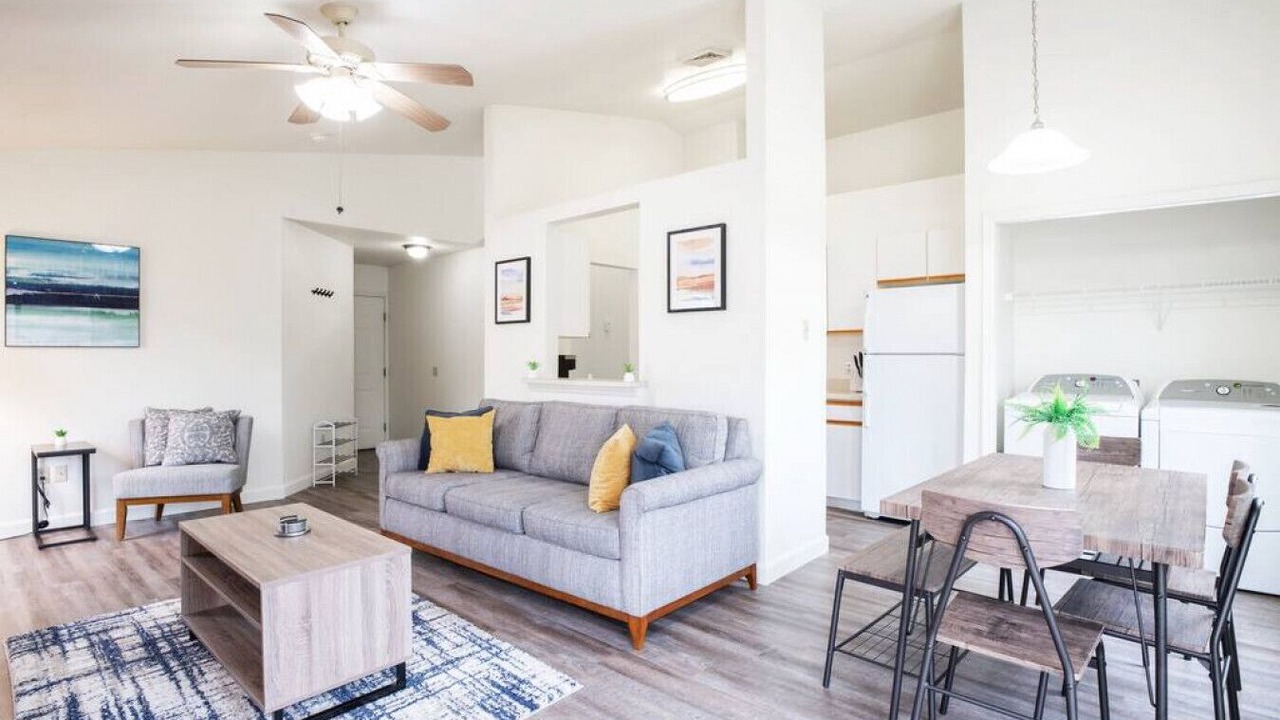 Photo of Livingroom in Pekin