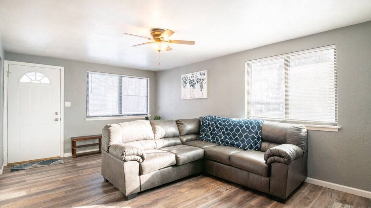 Photo of Livingroom in Sunnyland