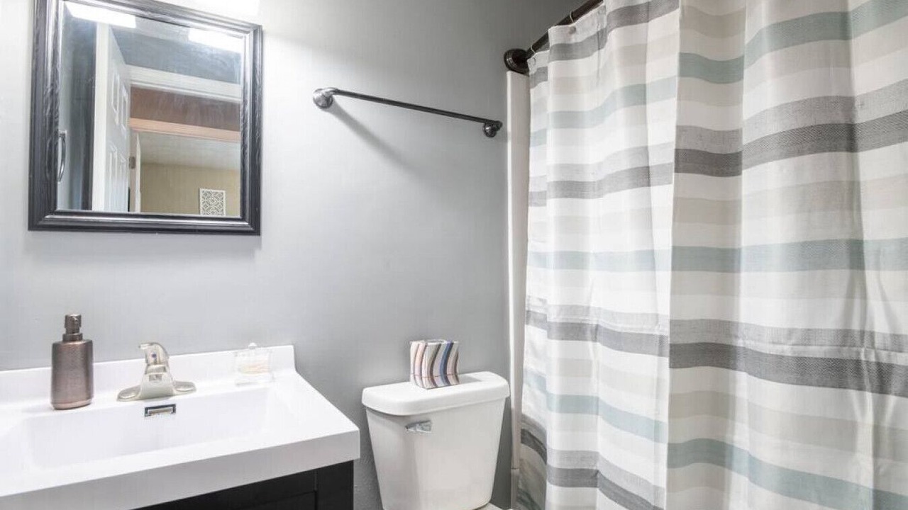 Photo of Bathroom in Sunnyland