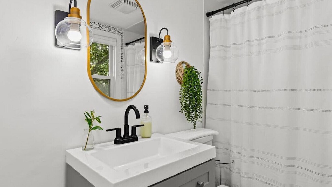 Photo of Bathroom in Morton