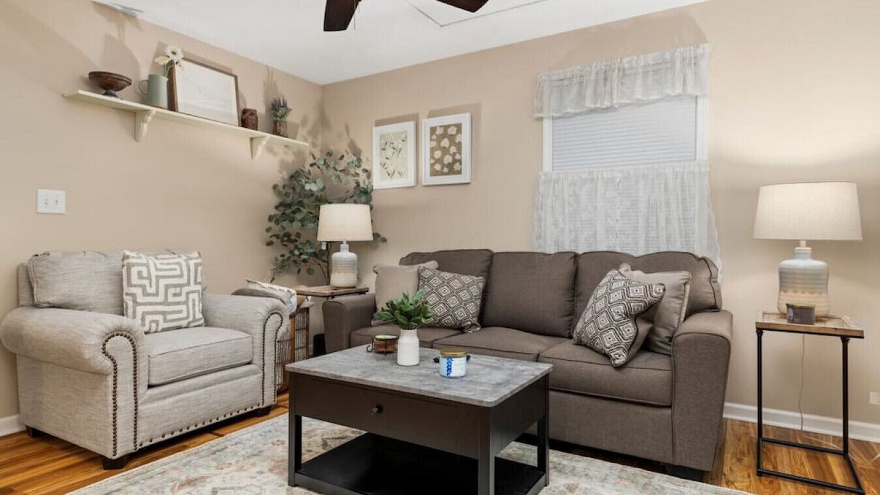 Photo of Livingroom in Peoria Heights