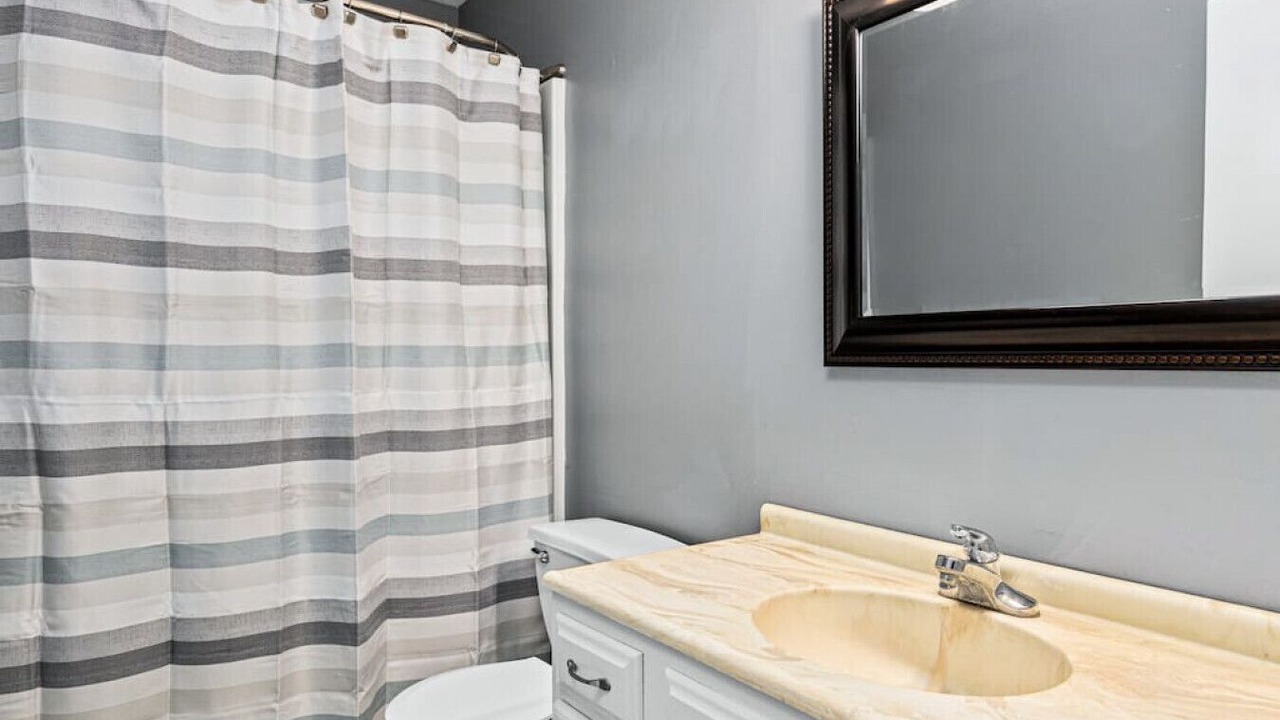 Photo of Bathroom in Sunnyland