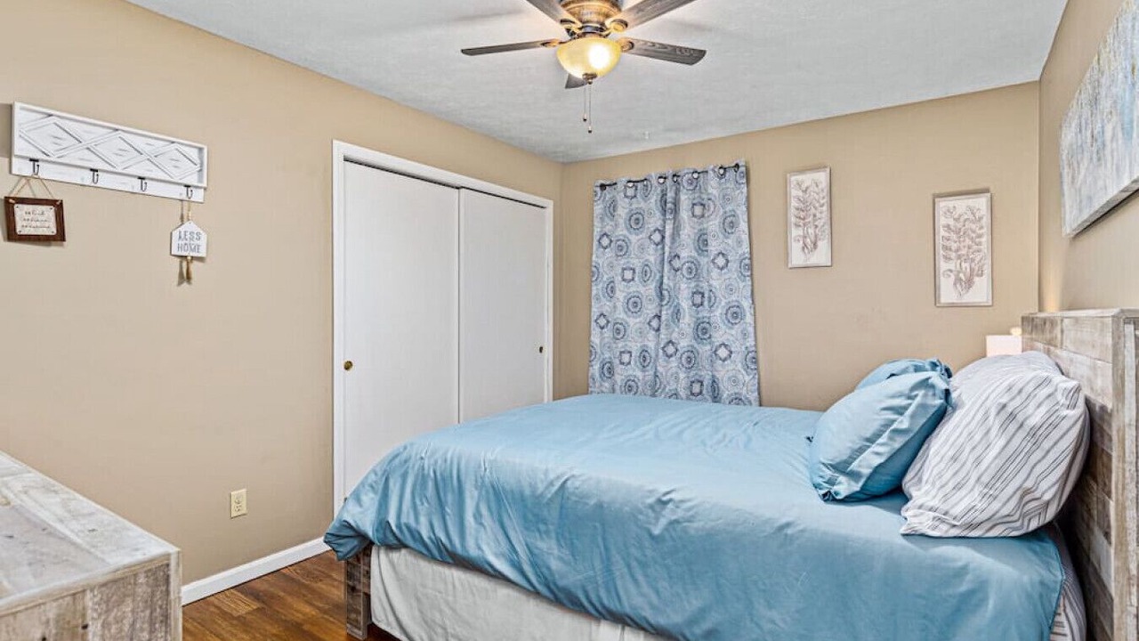 Photo of Bedroom in Sunnyland
