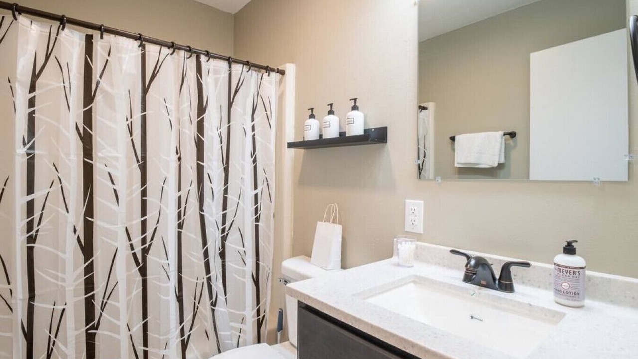 Photo of Bathroom in Sunnyland