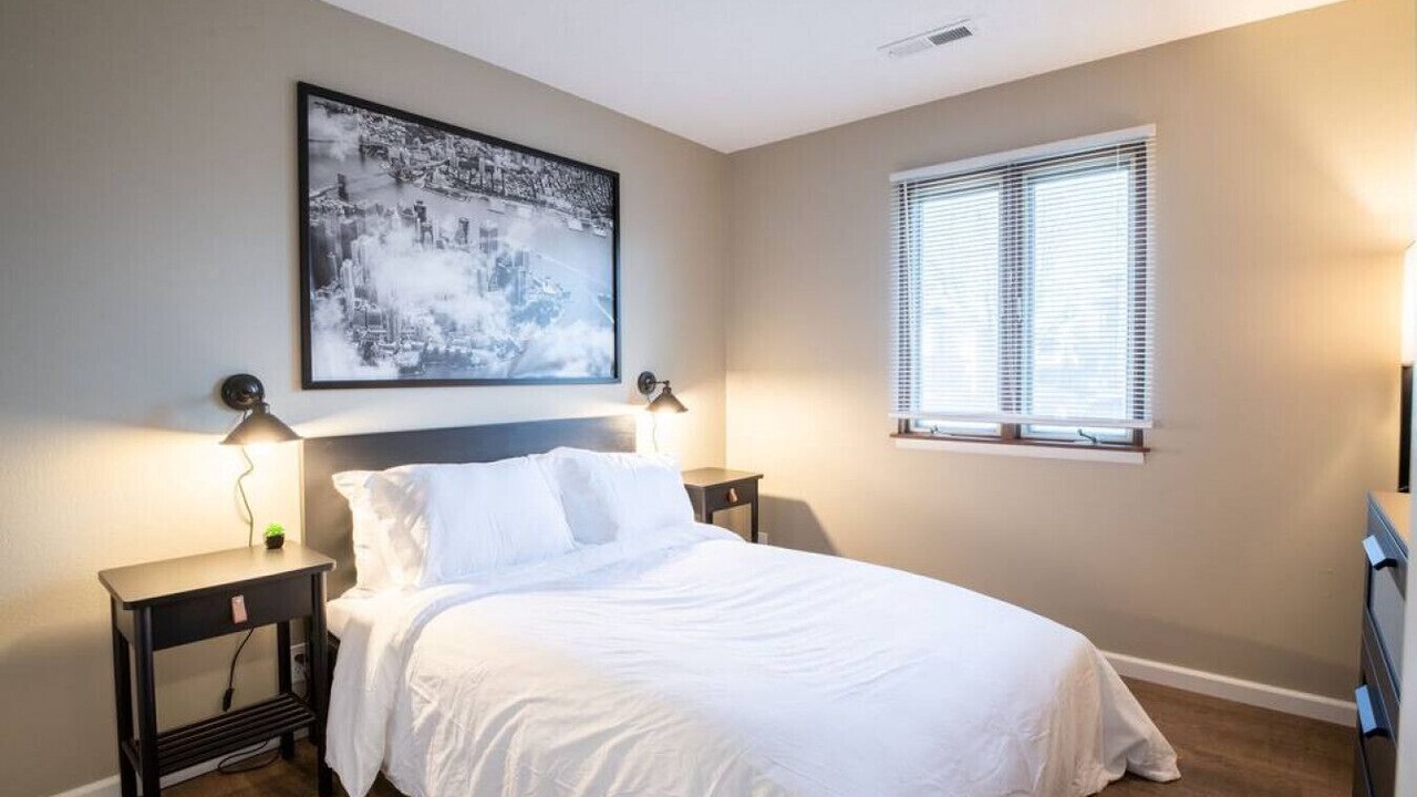 Photo of Bedroom in Sunnyland