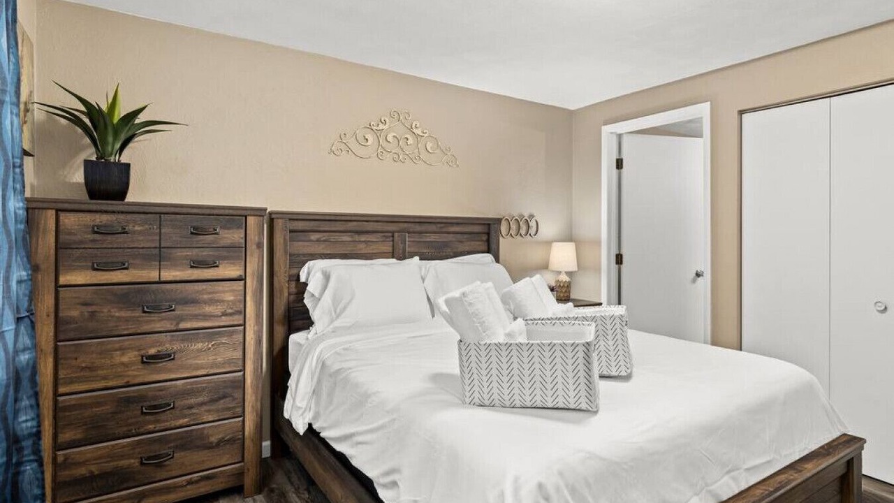 Photo of Bedroom in Sunnyland