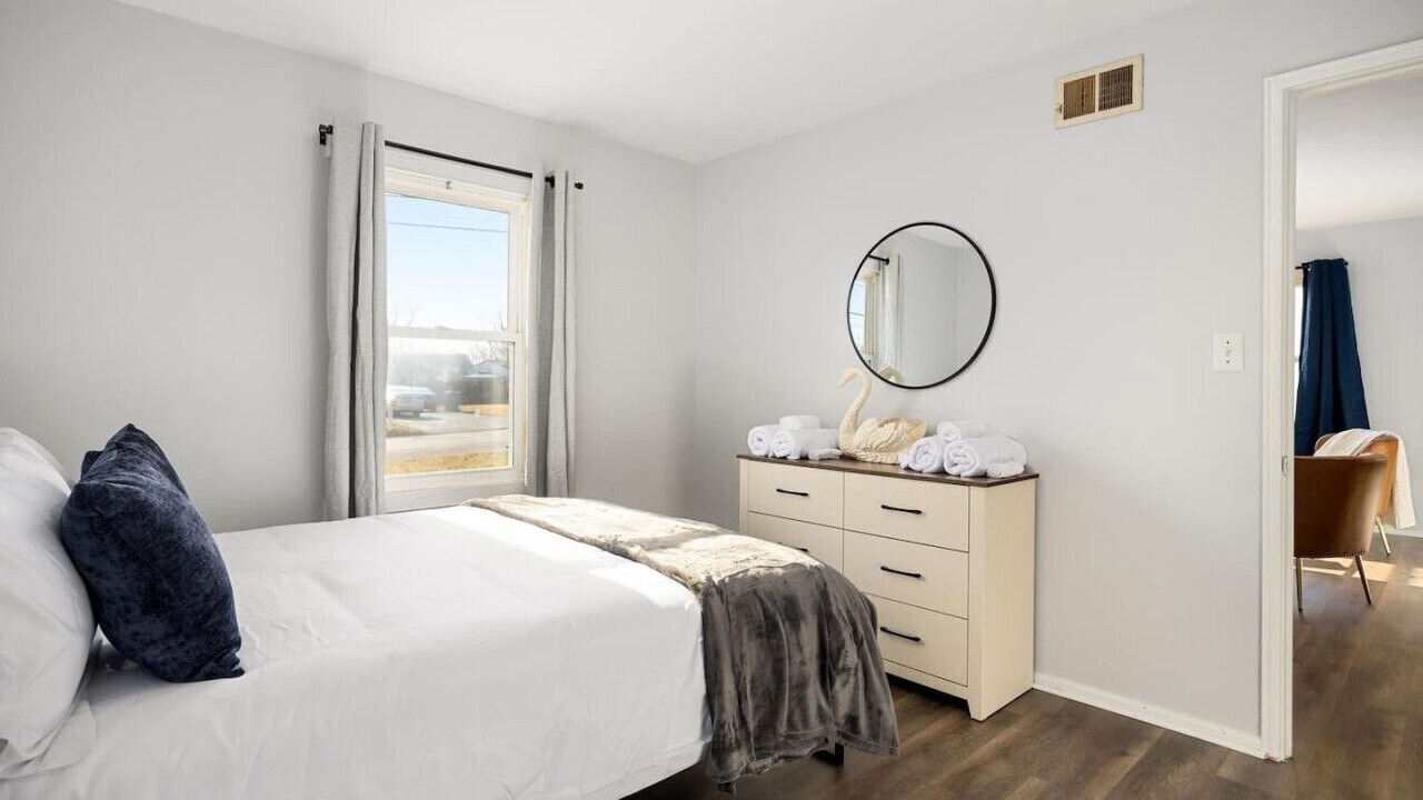 Photo of Bedroom in Peoria Heights