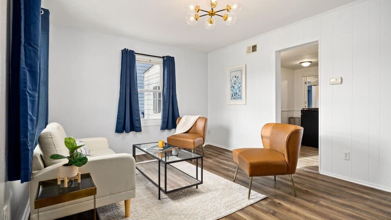 Photo of Livingroom in Peoria Heights
