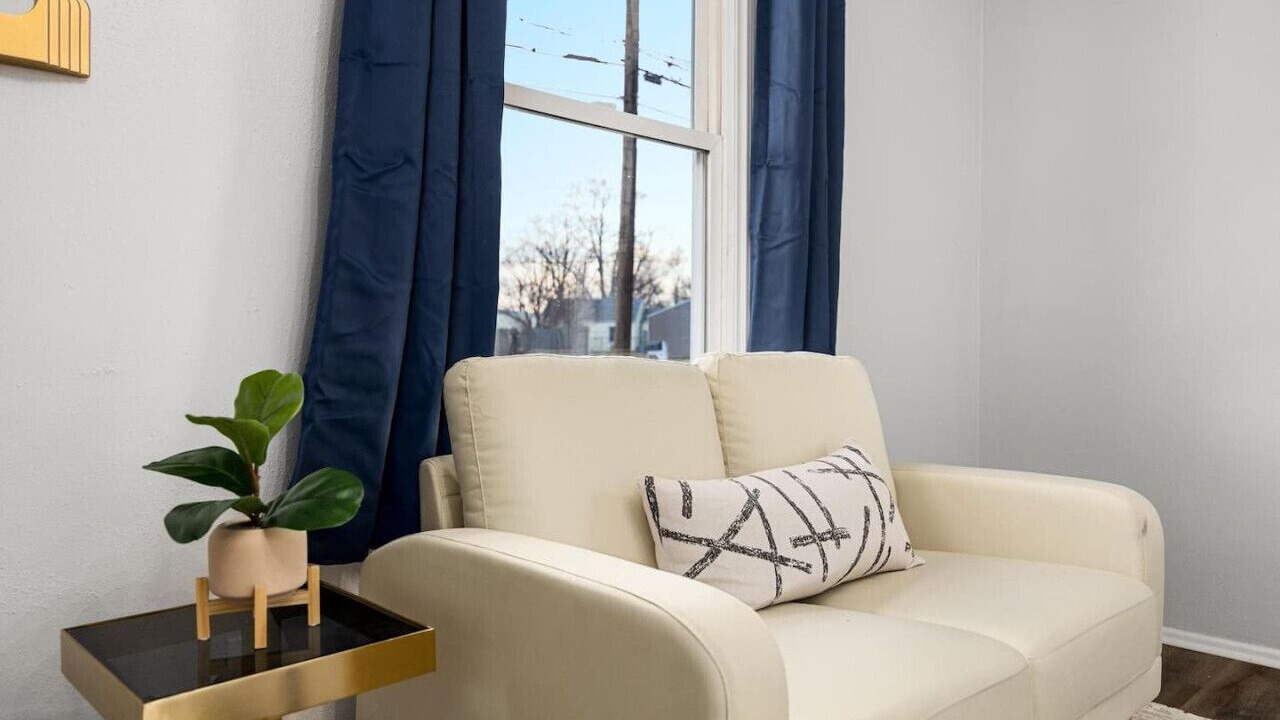 Photo of Livingroom in Peoria Heights