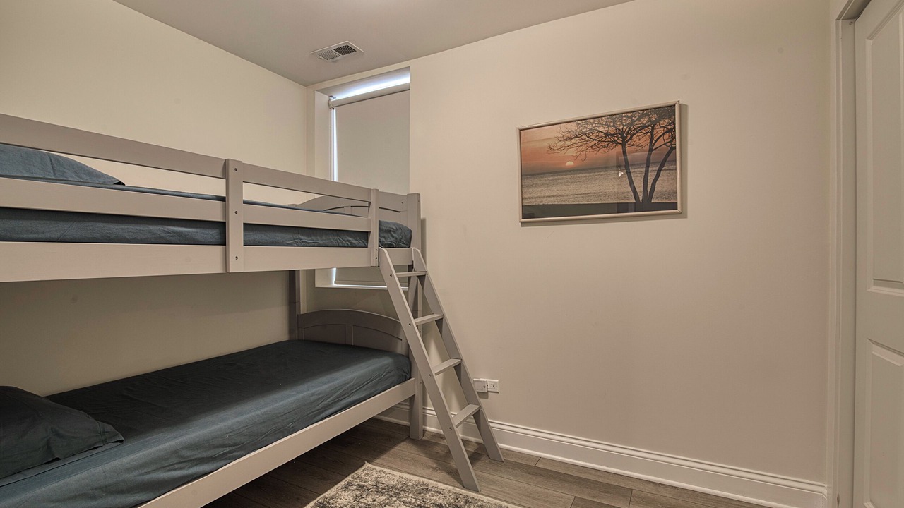 Photo of Bedroom in Roscoe Village
