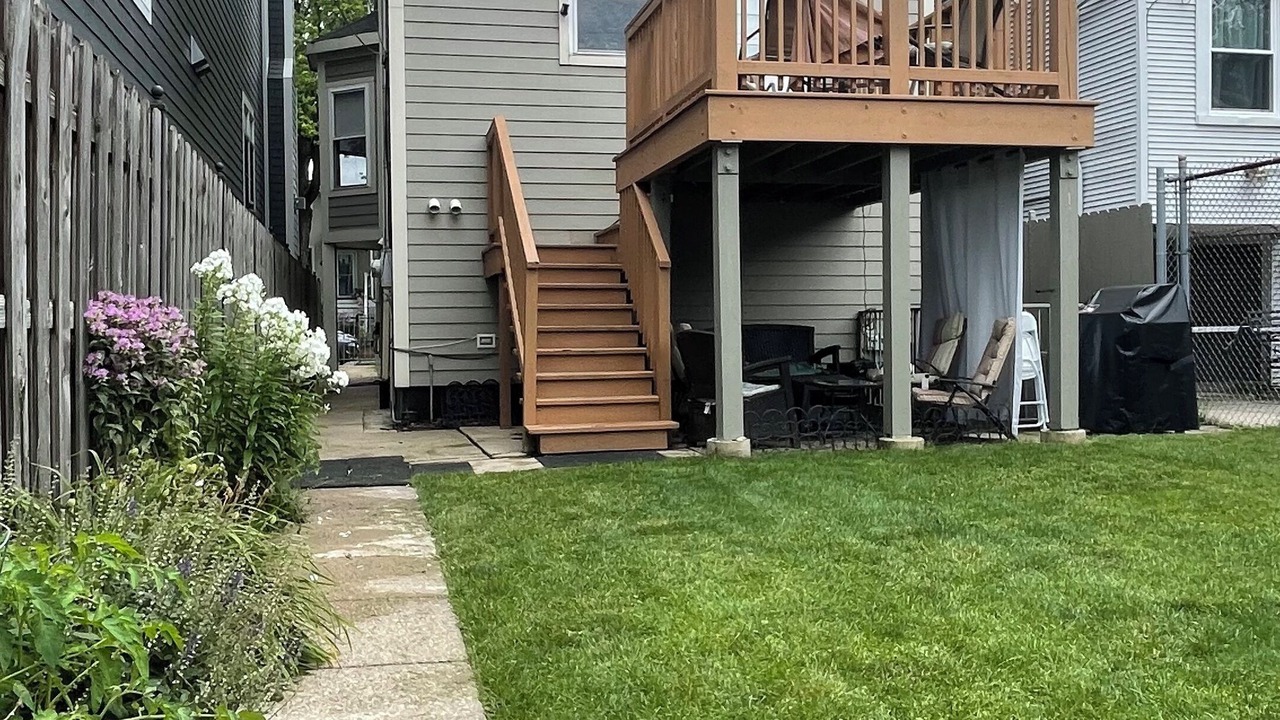 Photo of Outdoor in Roscoe Village