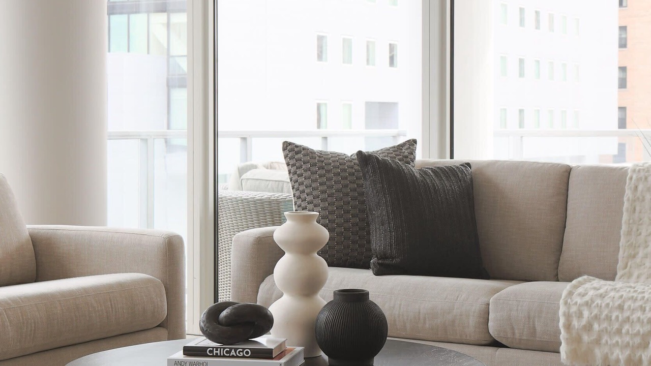 Photo of Livingroom in Near North Side