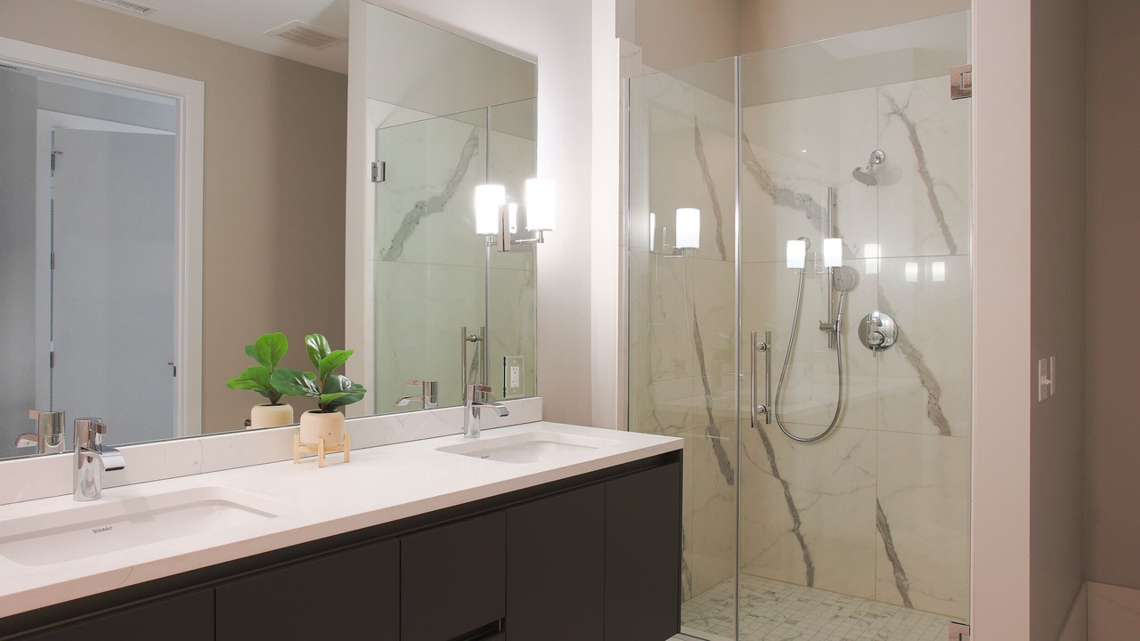 Photo of Bathroom in Near North Side