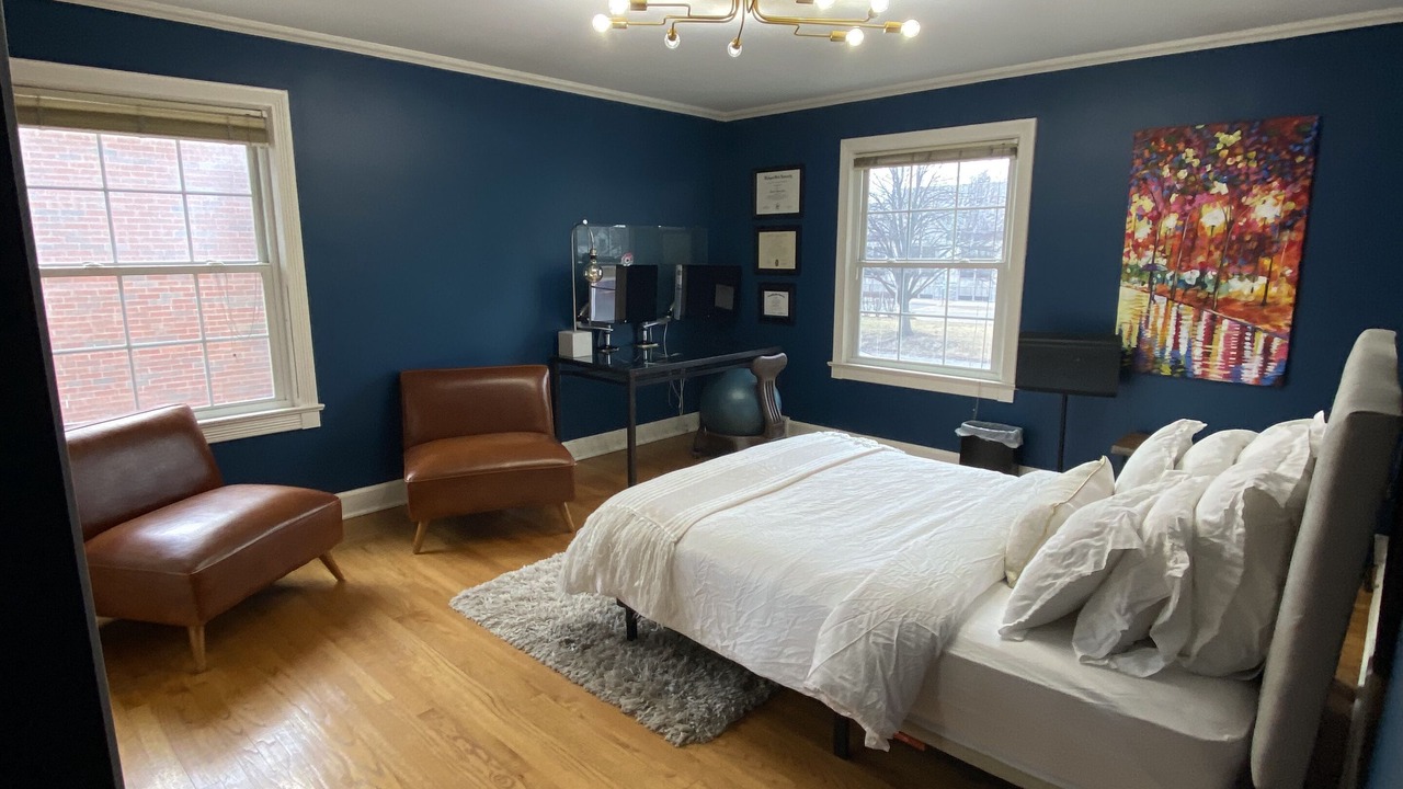 Photo of Bedroom in Evanston