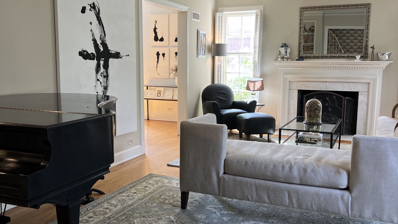 Photo of Livingroom in Evanston