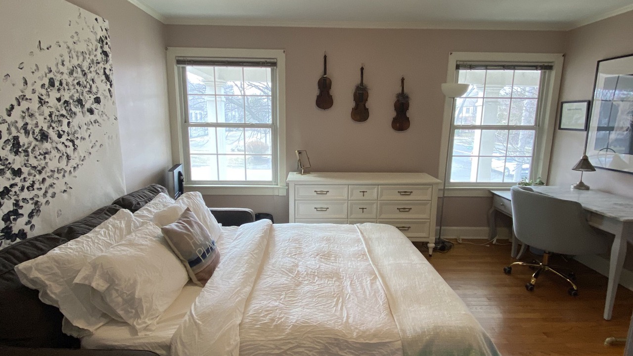 Photo of Bedroom in Evanston