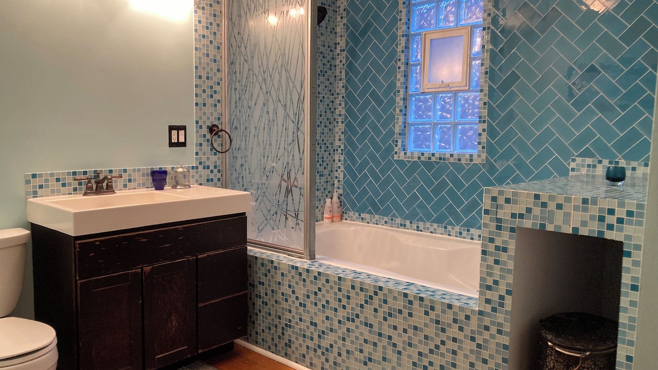 Photo of Bathroom in Near West Side