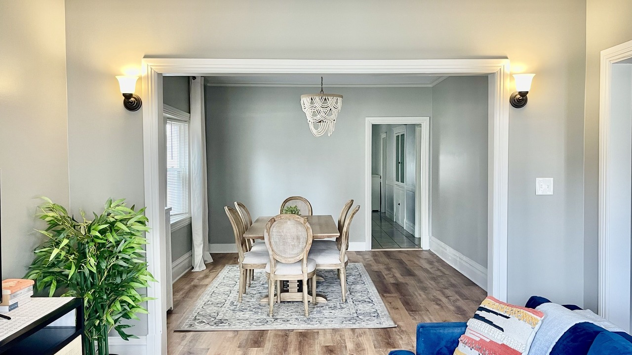 Photo of Livingroom in Oak Park