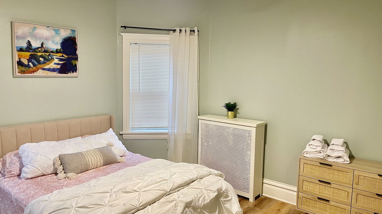 Photo of Bedroom in Oak Park