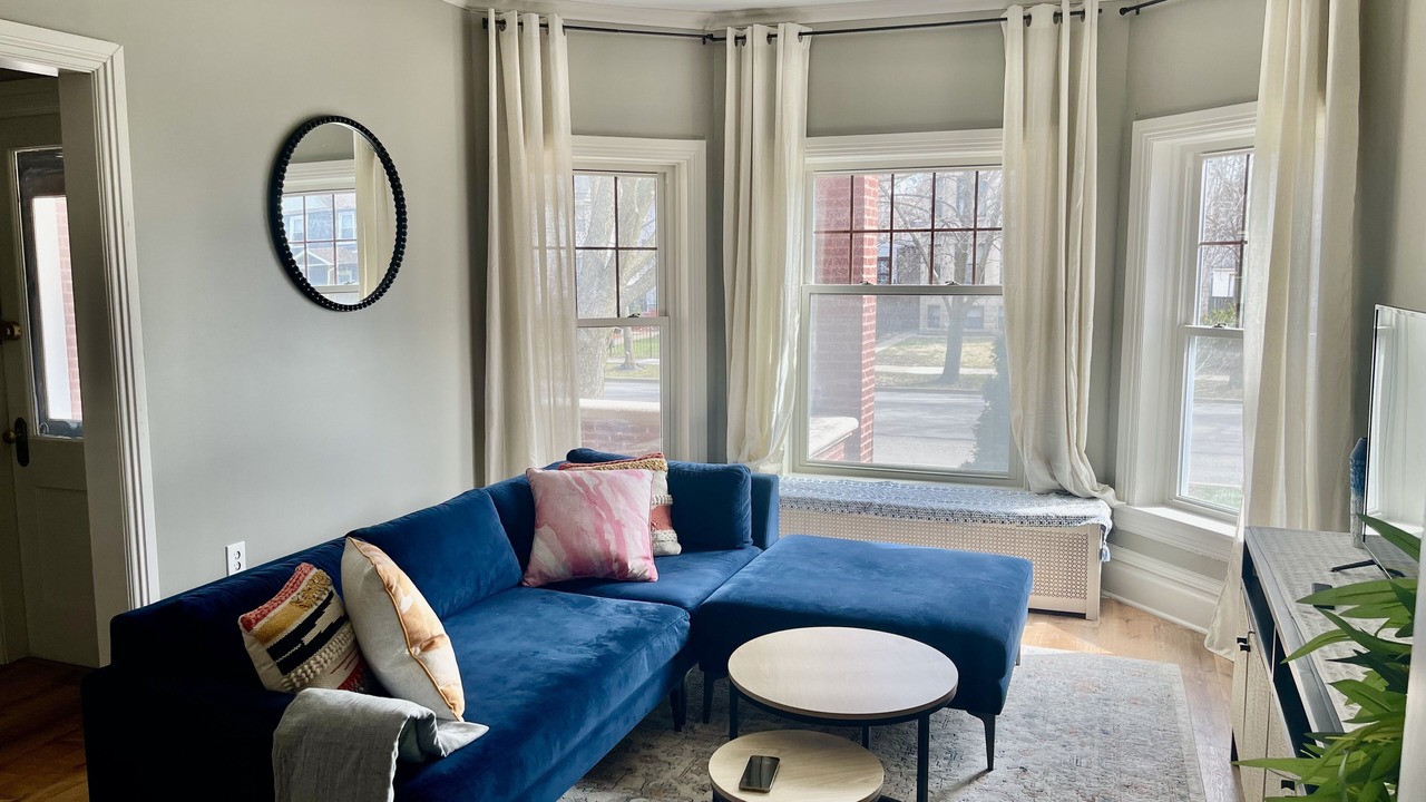 Photo of Livingroom in Oak Park
