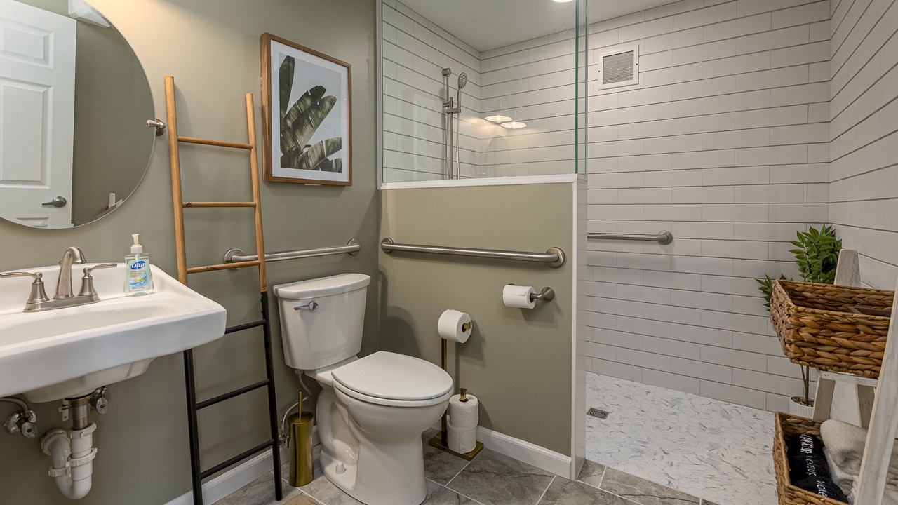 Photo of Bathroom in Carbondale