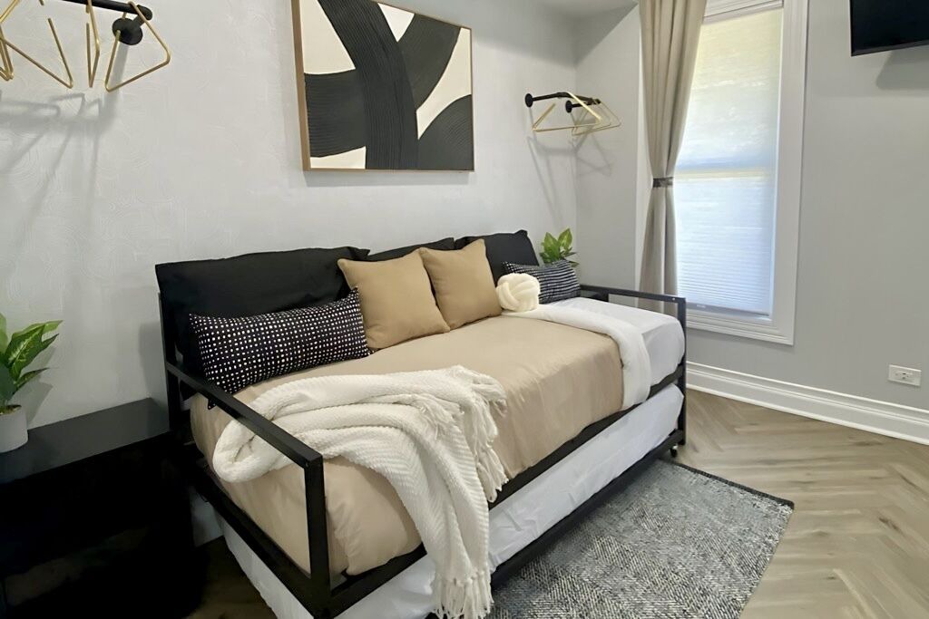 Photo of Bedroom in Beverly