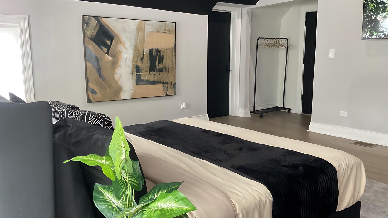 Photo of Bedroom in Beverly
