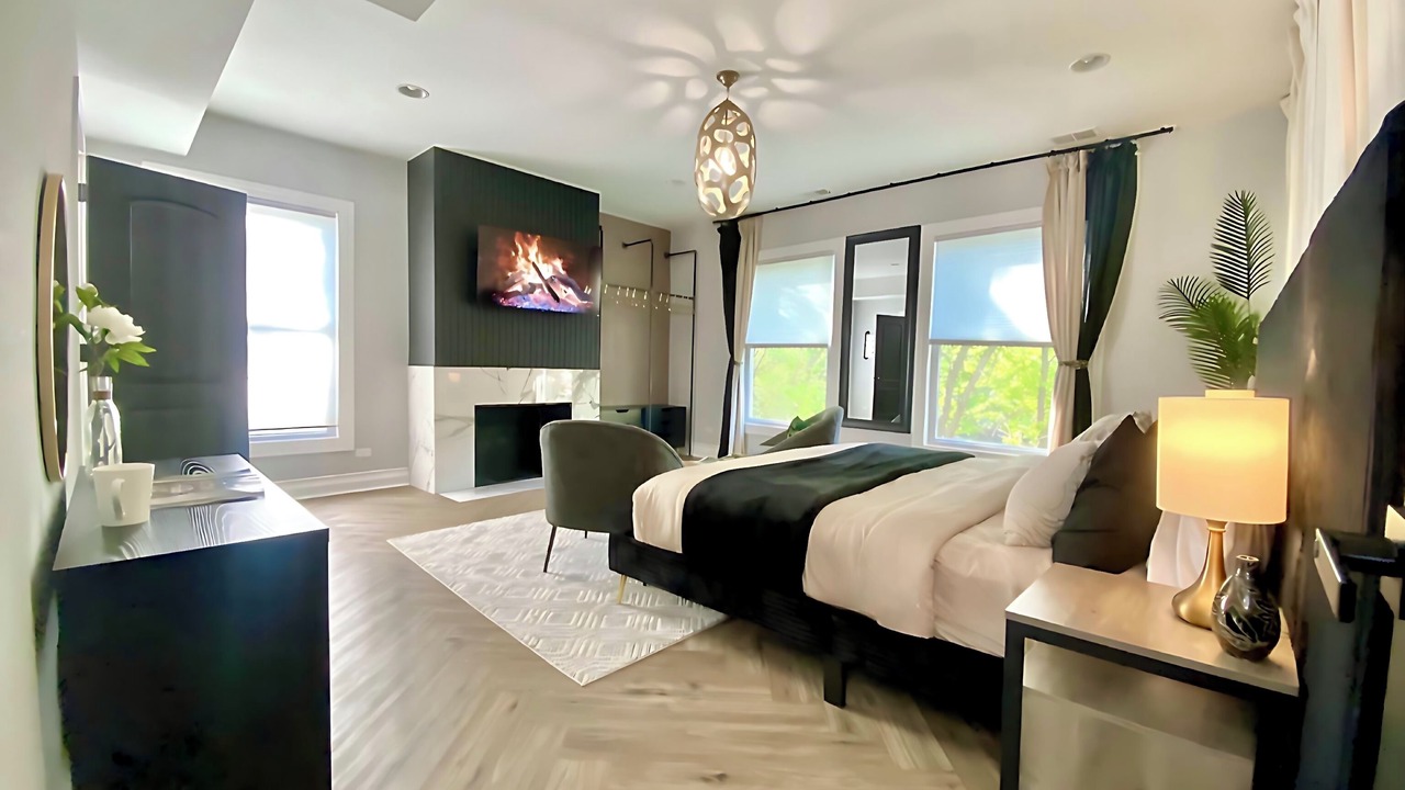 Photo of Bedroom in Beverly