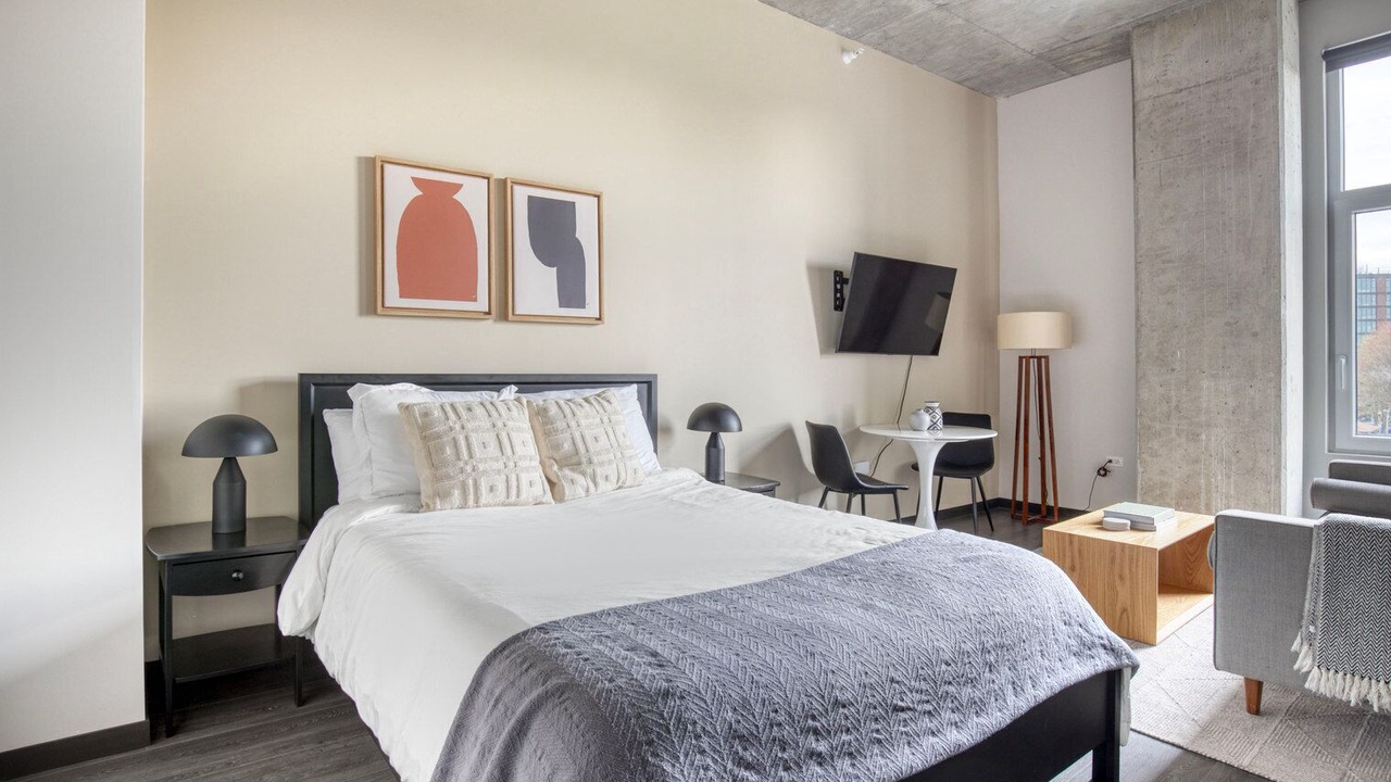 Photo of Bedroom in Near West Side
