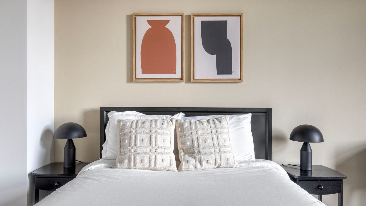 Photo of Bedroom in Near West Side