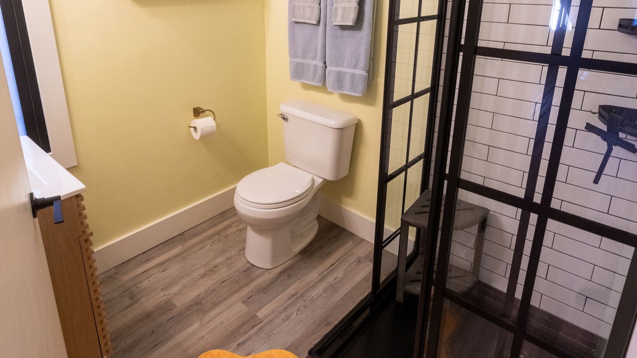Photo of Bathroom in Rogers Park