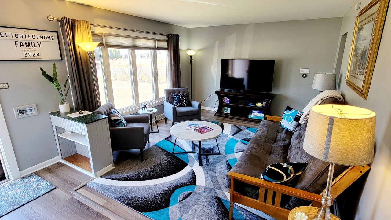 Photo of Livingroom in Glenview