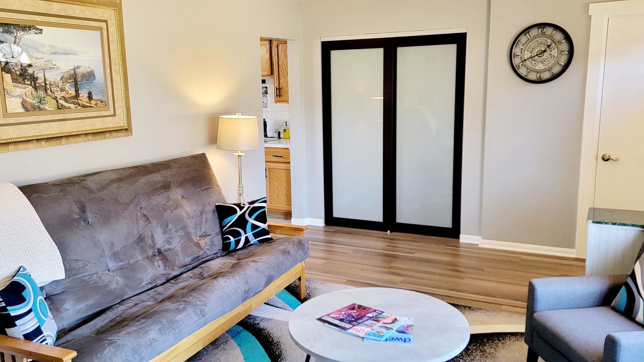 Photo of Livingroom in Glenview